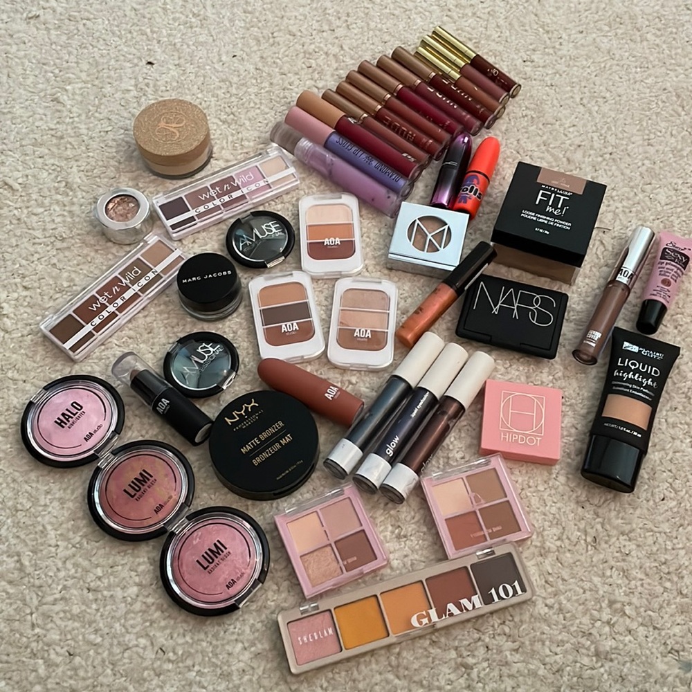 BIG MAKEUP BUNDLE